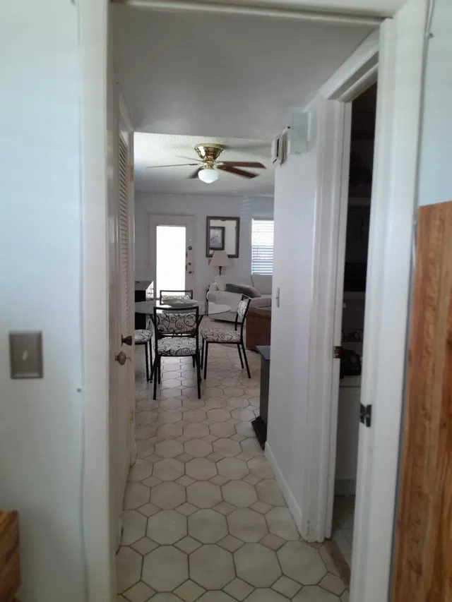  Residence photo 8