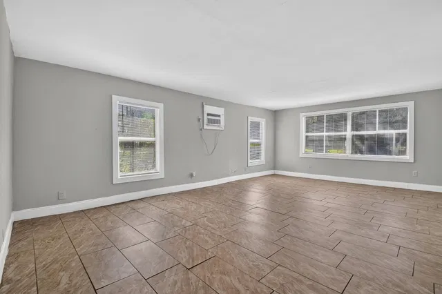 Residence photo 7