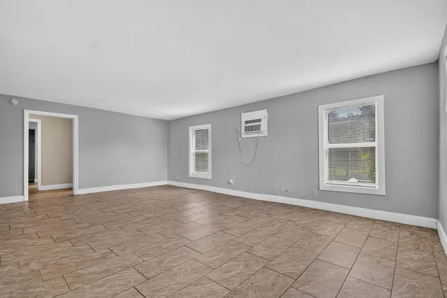  Residence photo 10