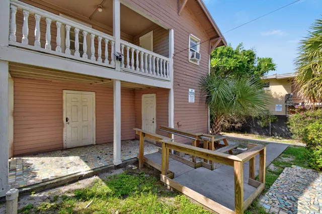  Residence photo 44