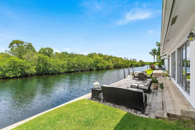 Golden Harbour Residence photo 11