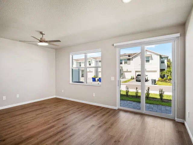  Residence photo 11