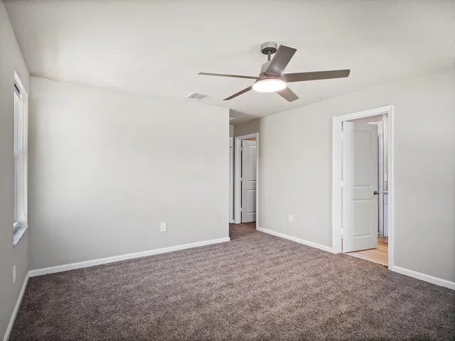  Residence photo 15