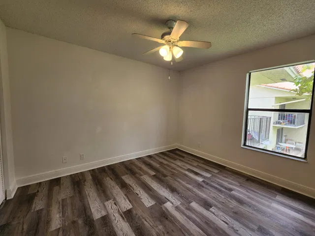  Unit F photo 18