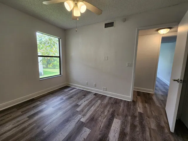  Unit F photo 19