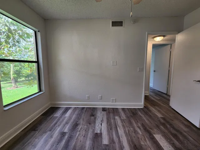  Unit F photo 20