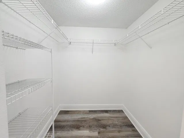  Unit F photo 28