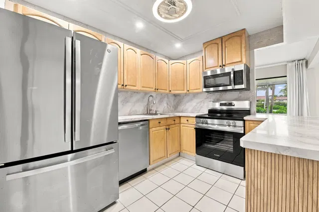 Unit Apt 6 photo 2
