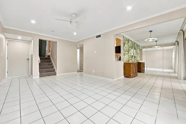 Unit Apt 6 photo 7