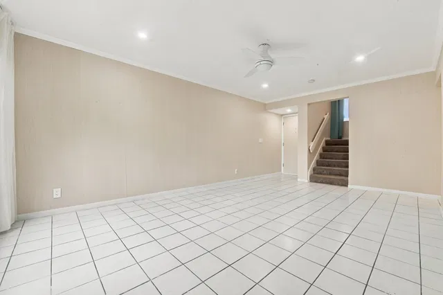 Unit Apt 6 photo 10