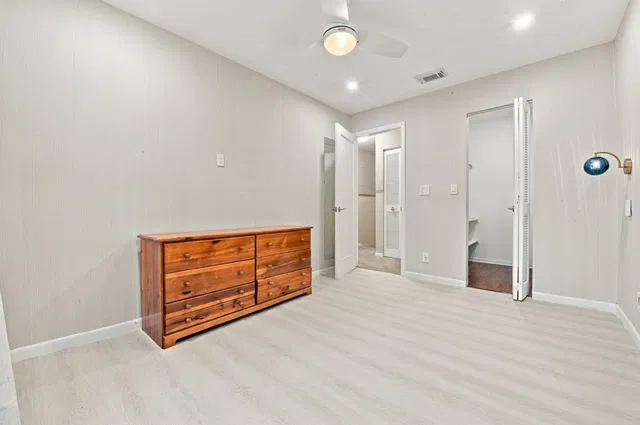 Unit Apt 6 photo 18
