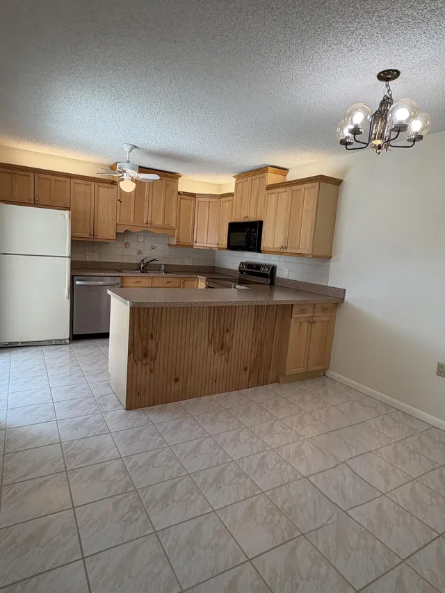  Unit 209 photo 11