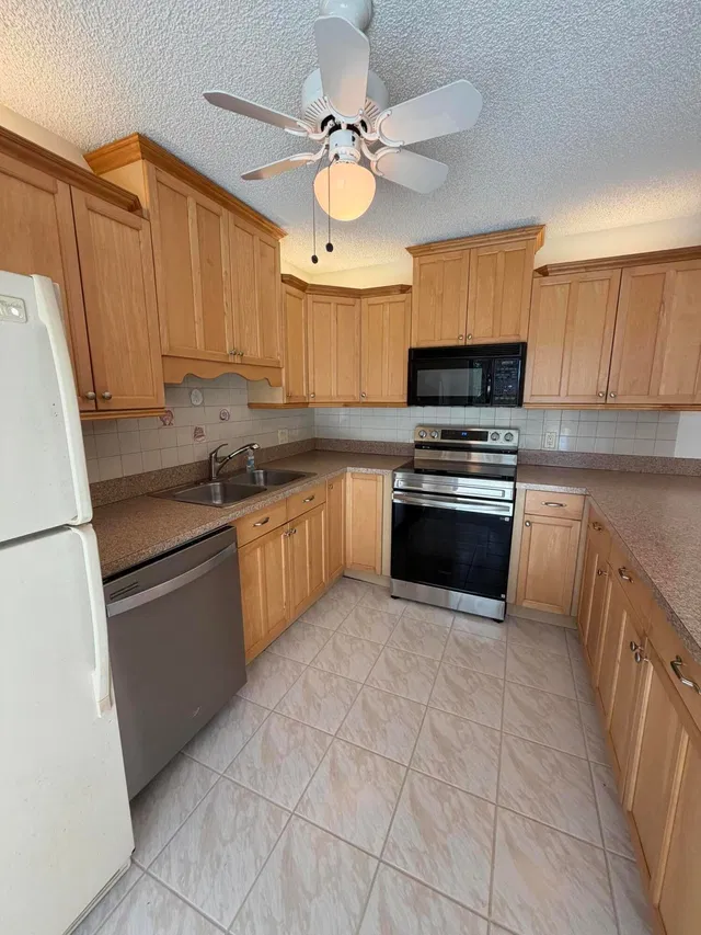 Unit 209 photo 13