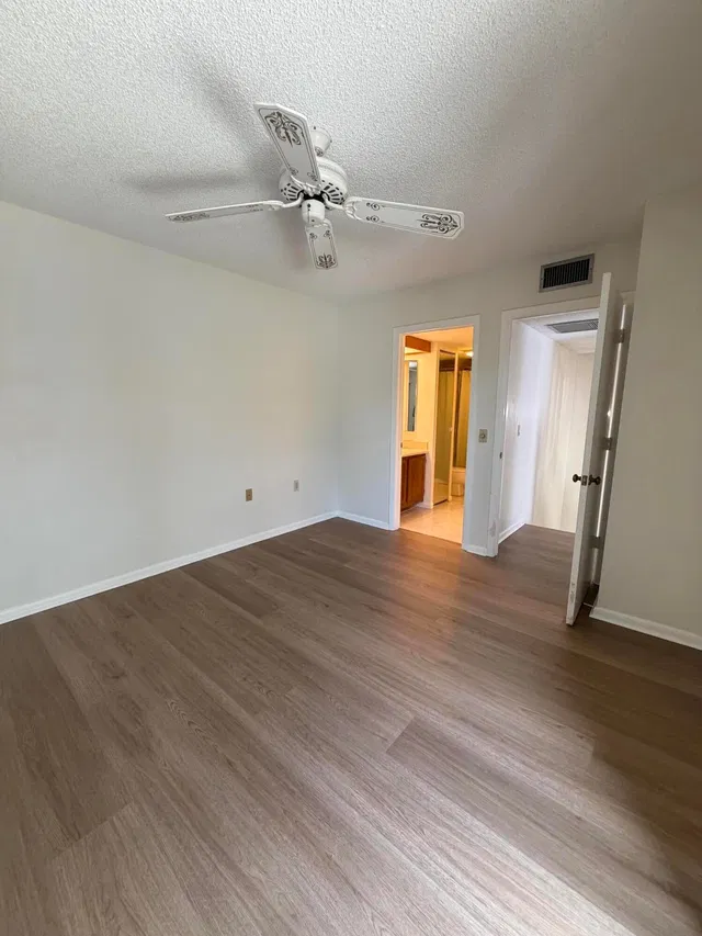  Unit 209 photo 20