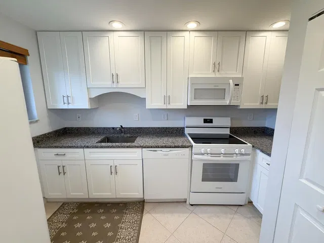 Unit 205 photo 2