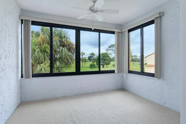 Unit 205 photo 19