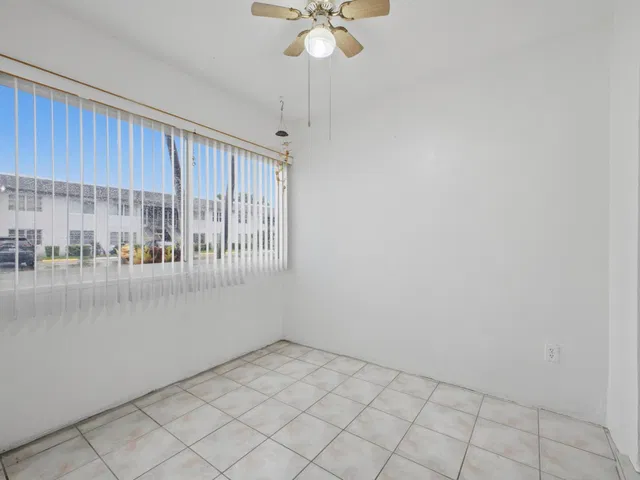  Residence photo 12