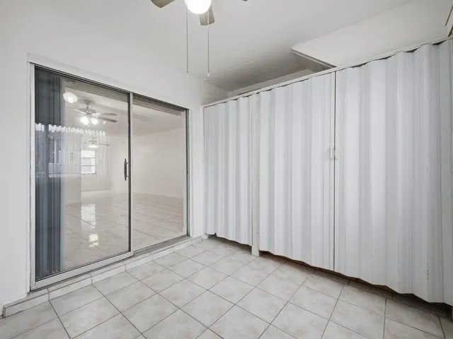  Residence photo 15