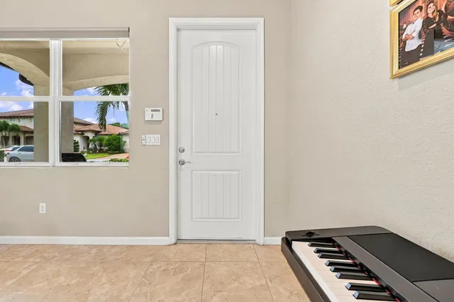  Residence photo 17