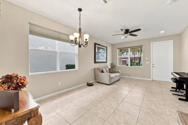  Residence photo 21