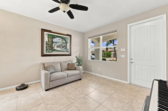  Residence photo 25