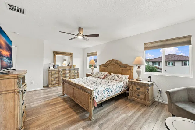  Residence photo 33