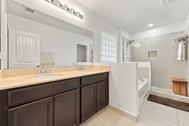  Residence photo 38