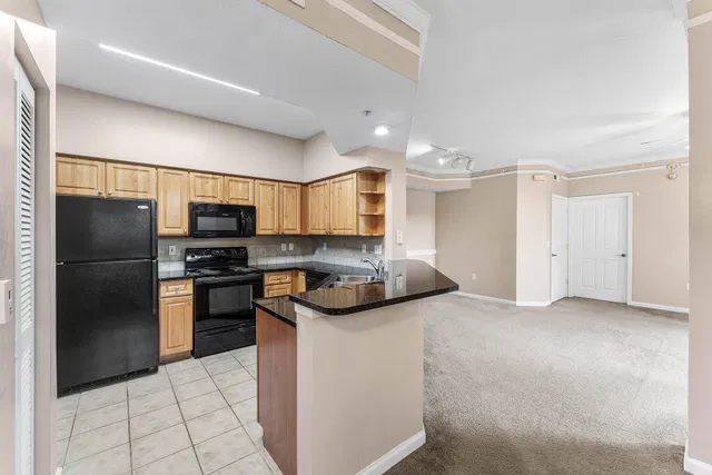  Unit 1211 photo 6