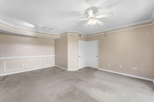  Unit 1211 photo 13