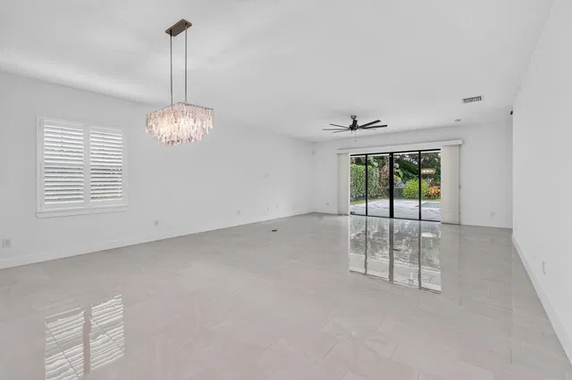 West Palm Beach Residence photo 10