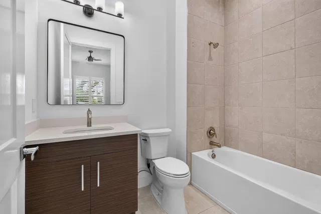 West Palm Beach Residence photo 21