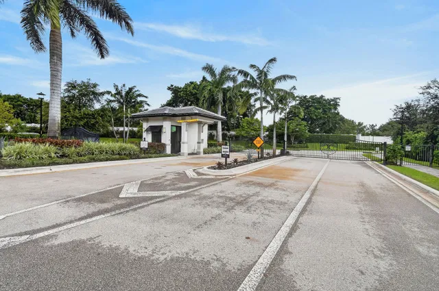 West Palm Beach Residence photo 31