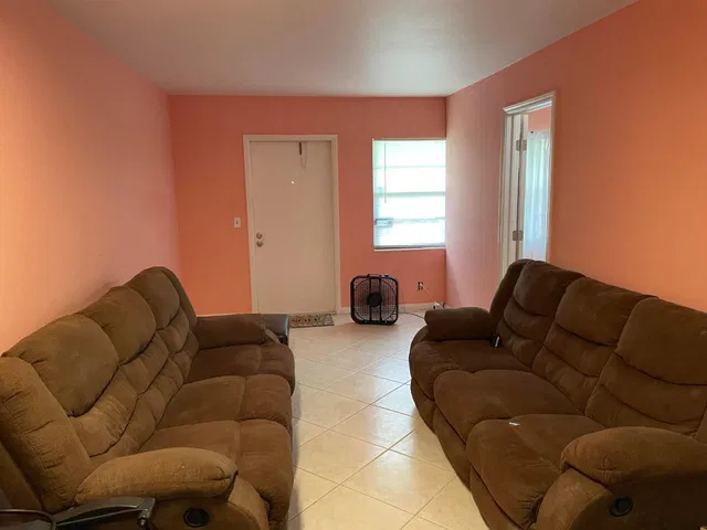  Unit 6 photo 6