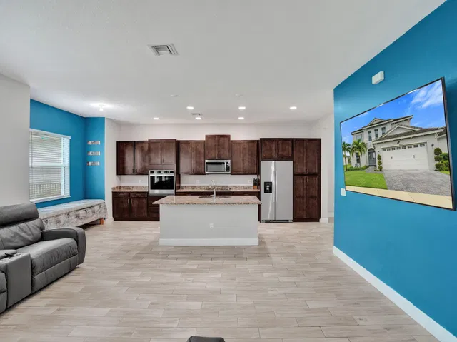 Residence photo 9