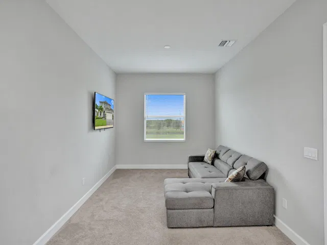 Residence photo 19