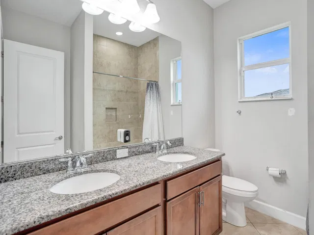 Residence photo 25