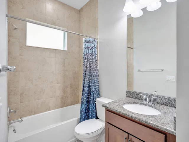 Residence photo 26