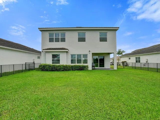Residence photo 31