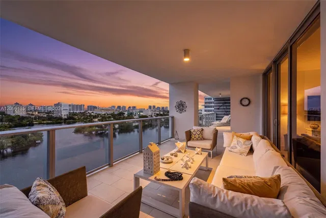 RIVA Fort Lauderdale 804