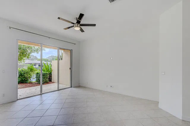 Residence photo 4