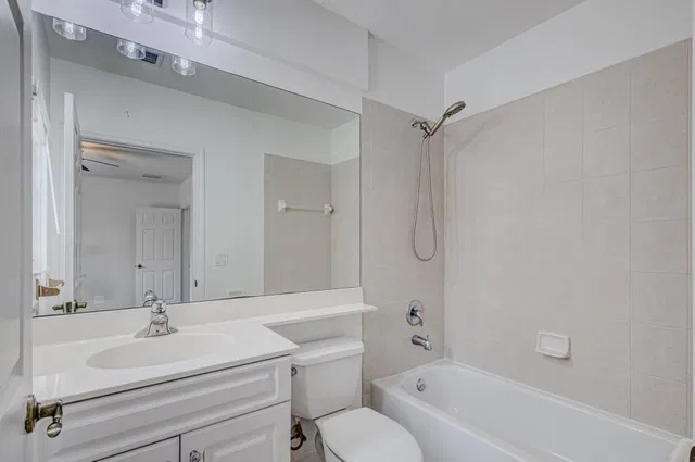 Residence photo 19