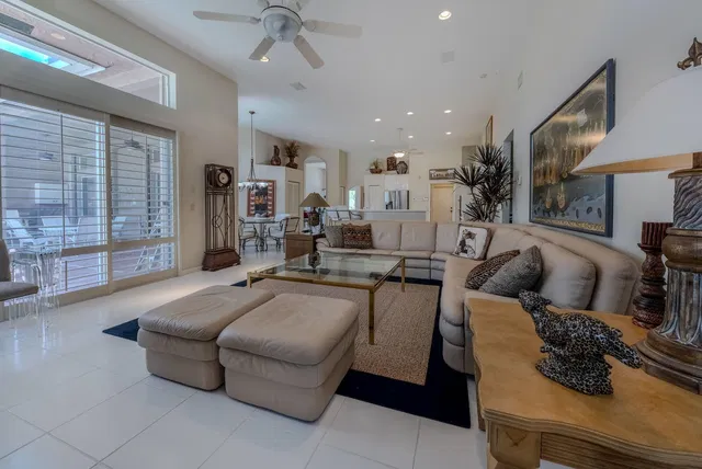 Boca Isles Residence photo 12