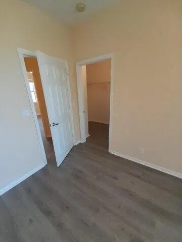 Unit 1402 photo 5