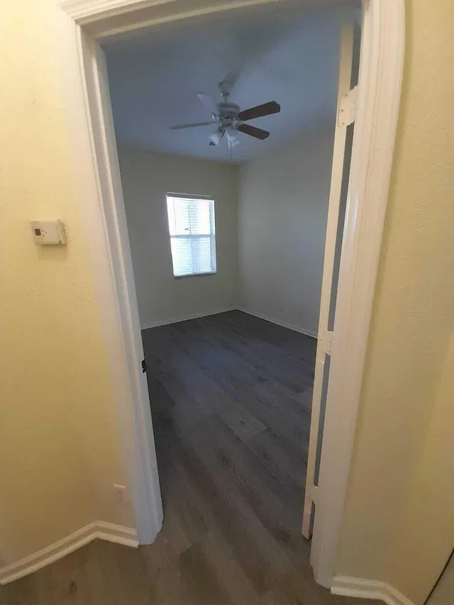 Unit 1402 photo 14