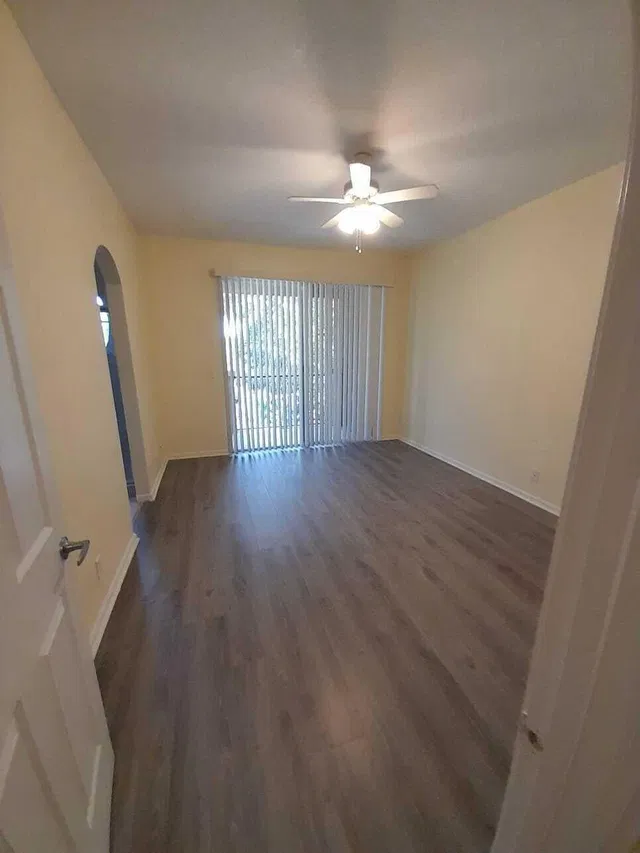 Unit 1402 photo 18