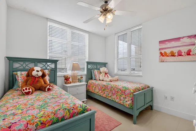  Unit 605 photo 20