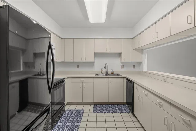 Residence photo 3