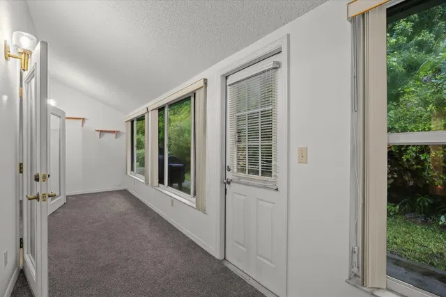 Residence photo 24
