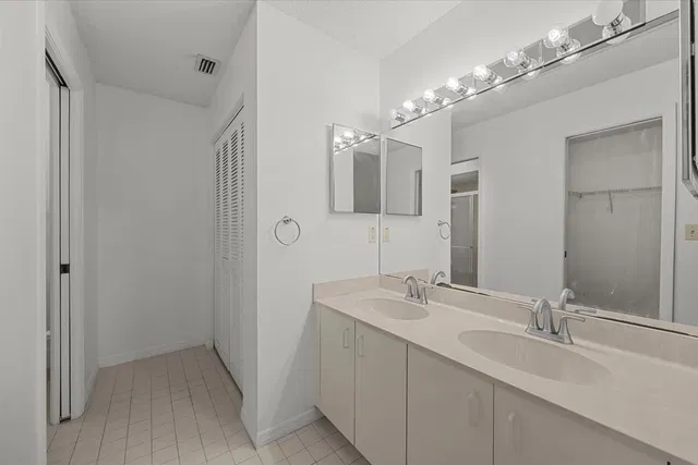 Residence photo 27