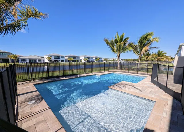 Boca Bridges Residence photo 13